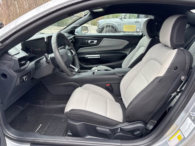 Used 2025 Ford Mustang Coupe image 15
