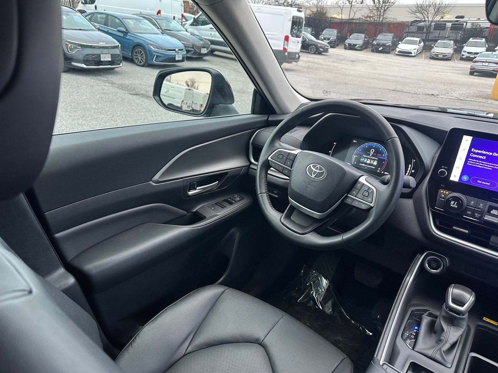 Used 2025 Toyota Grand Highlander XLE image 35