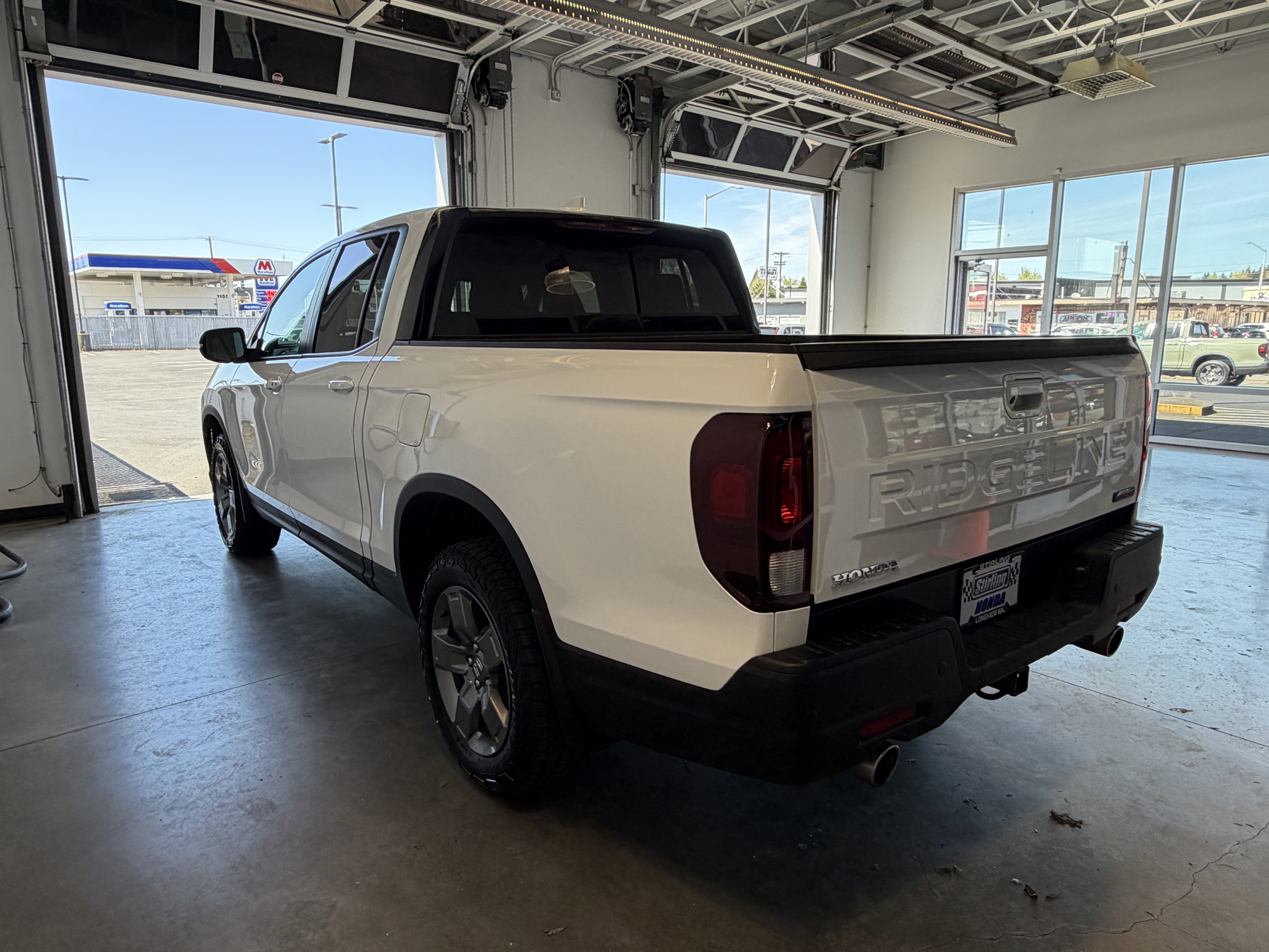 Used 2025 Honda Ridgeline TrailSport image 5
