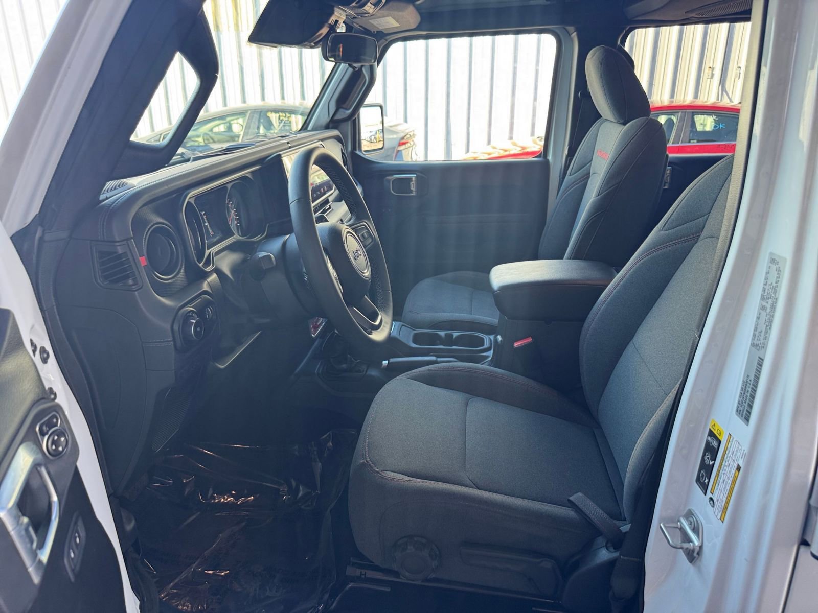 Used 2025 Jeep Wrangler Unlimited Rubicon image 27