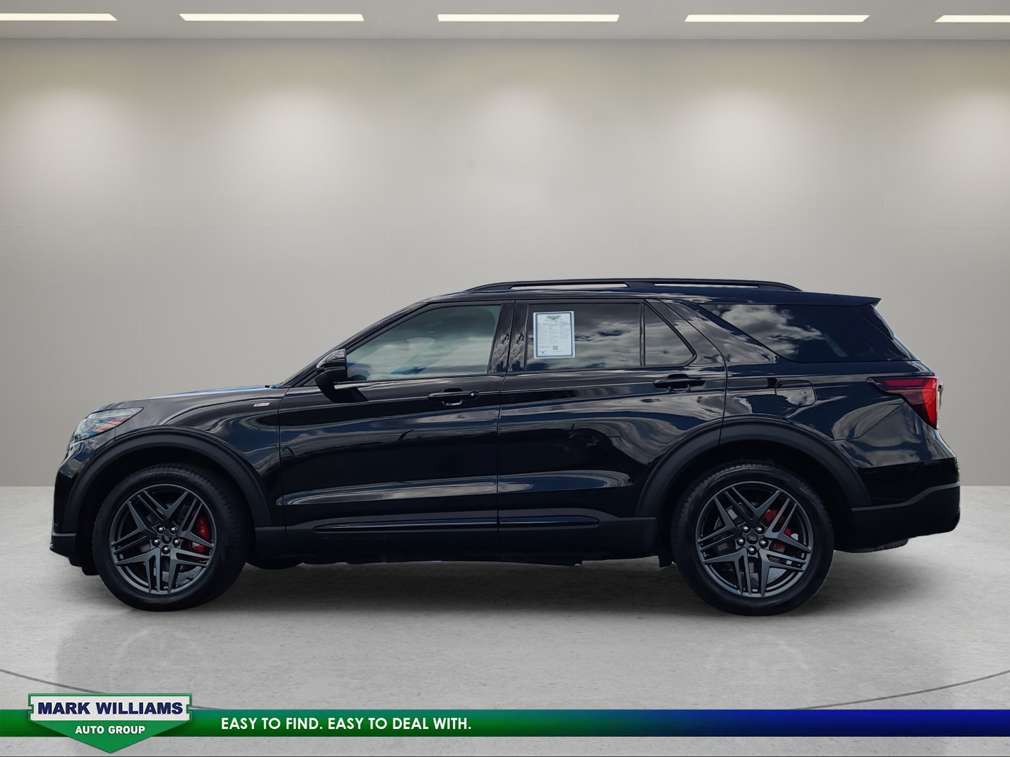 Used 2025 Ford Explorer ST-Line w/ Premium Package AWD/4WD image 7