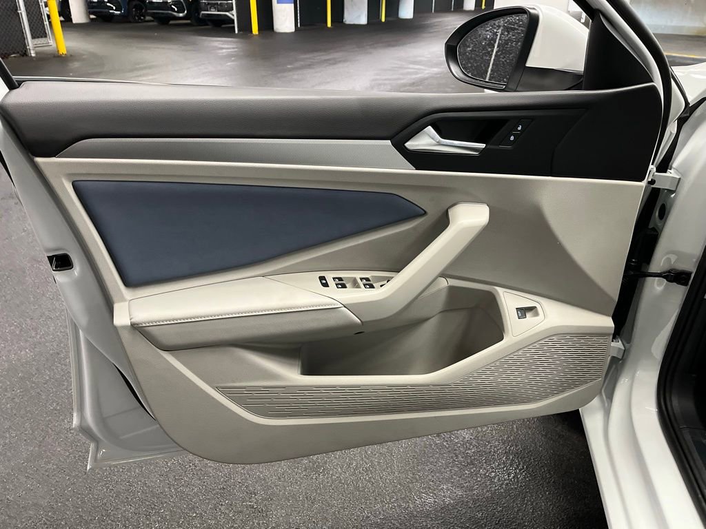 New 2026 Volkswagen Jetta SE FWD image 19