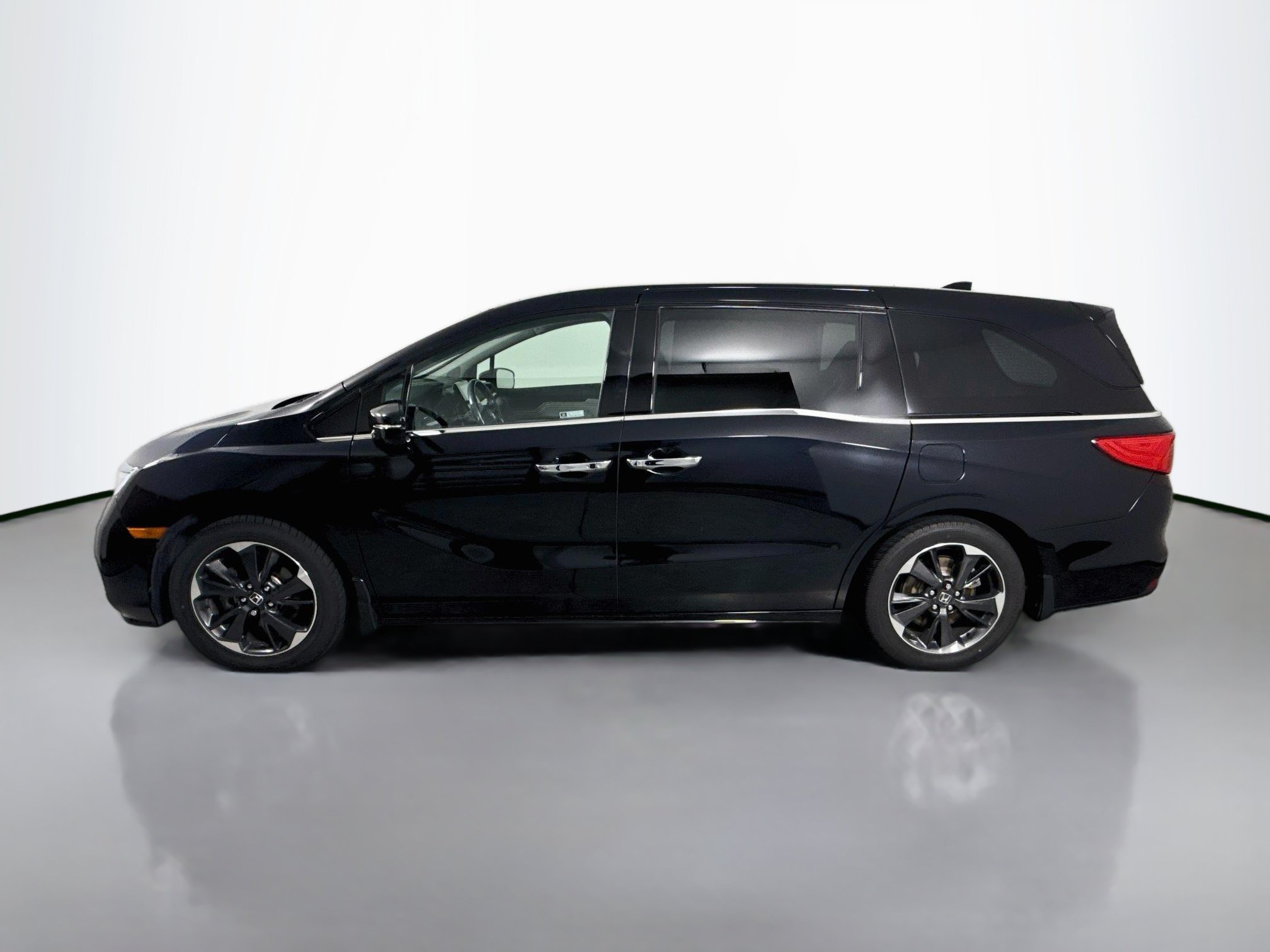 Used 2021 Honda Odyssey Elite image 4