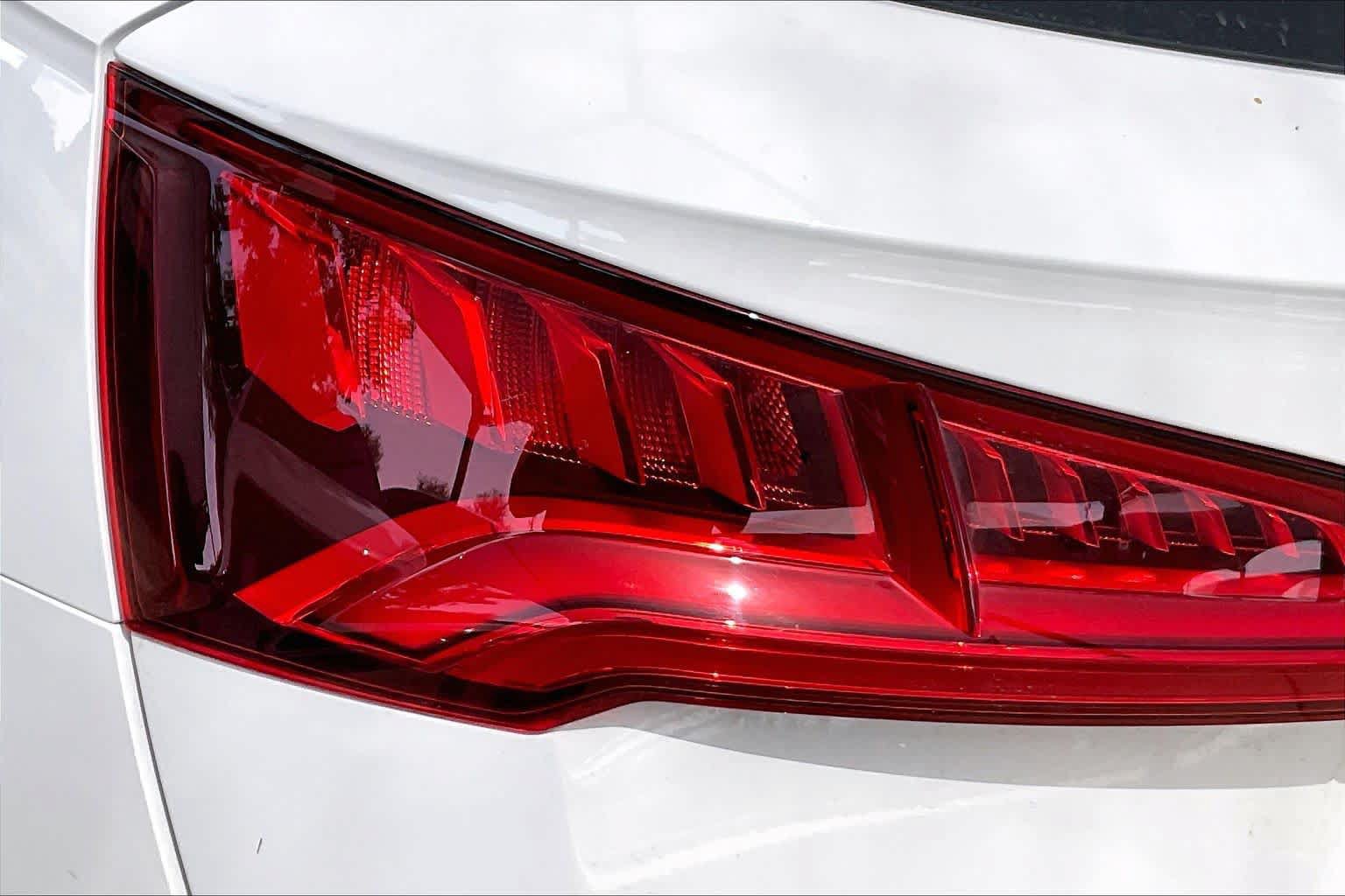 Used 2019 Audi Q5 Prestige w/ Prestige Package AWD/4WD image 29