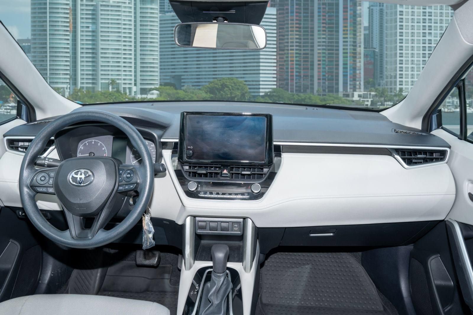 Used 2023 Toyota Corolla Cross L FWD image 19