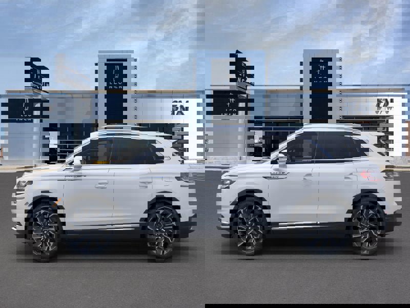 New 2022 Lincoln Nautilus Reserve w/ Equipment Group 201A image 3