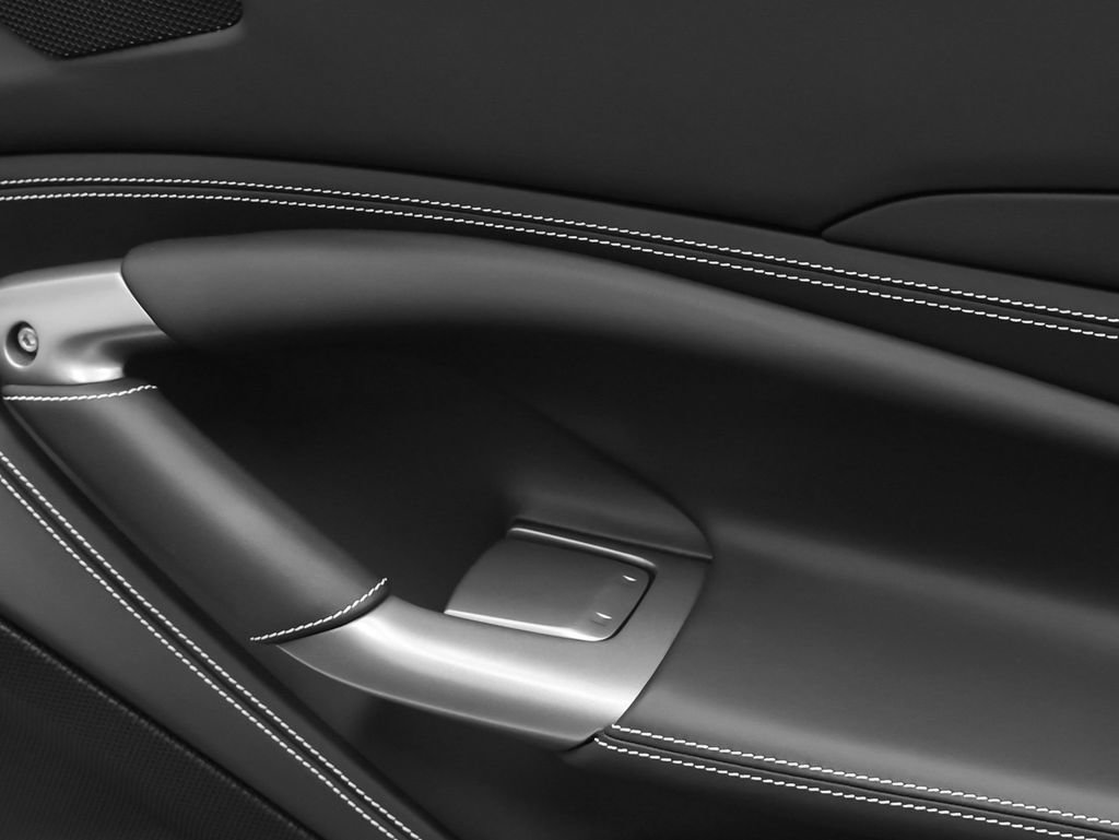 Certified 2022 Ferrari F8 Tributo RWD image 30
