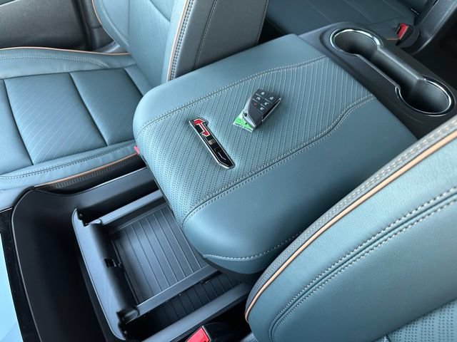 Used 2026 GMC Yukon AT4 w/ AT4 Premium Package AWD/4WD image 26