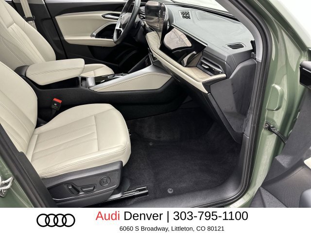 Used 2025 Audi Q5 Premium w/ Convenience Package AWD/4WD image 24