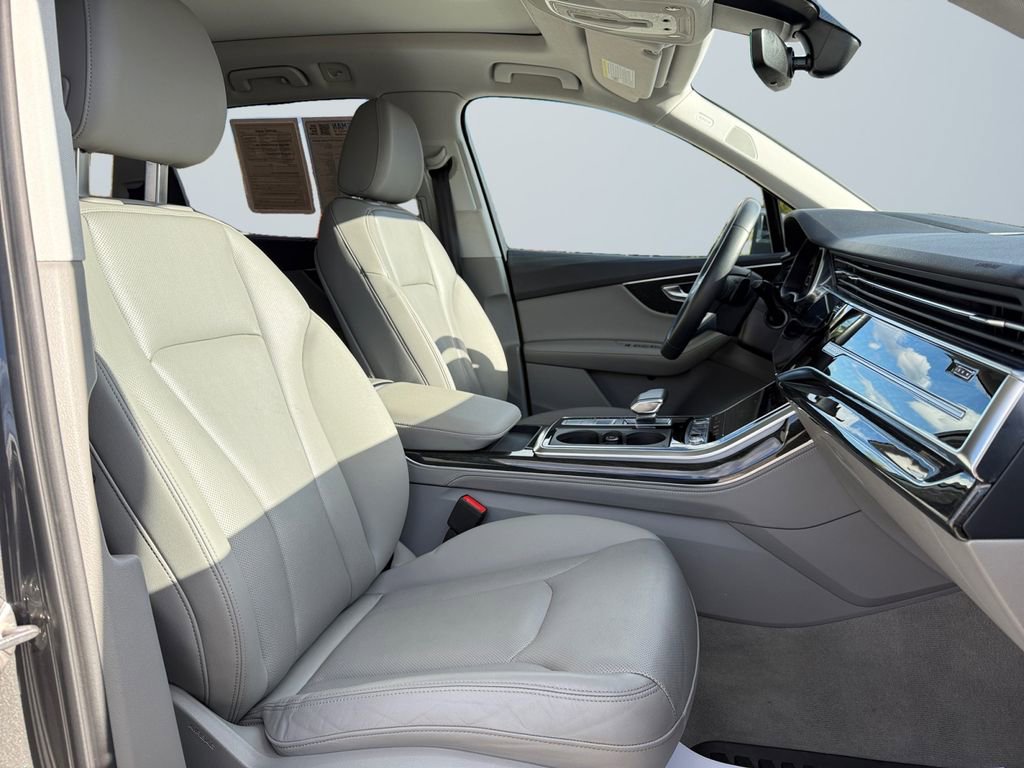 Used 2022 Audi Q7 3.0T Prestige w/ Prestige Package image 15