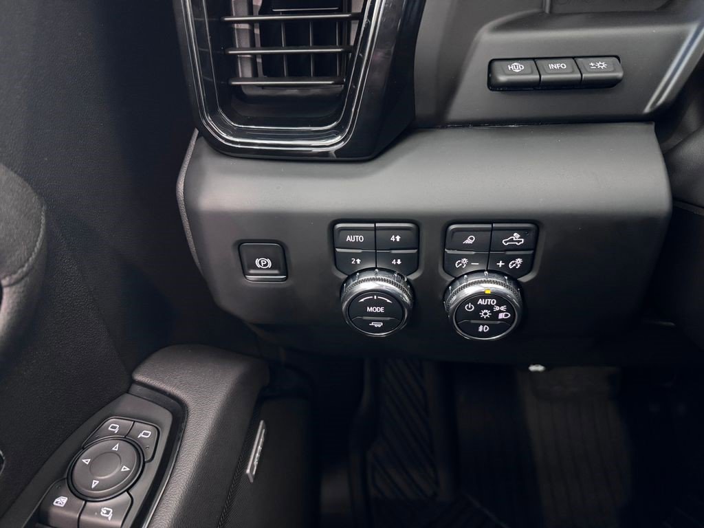 Certified 2025 GMC Sierra 1500 AT4 w/ Technology Package AWD/4WD image 21
