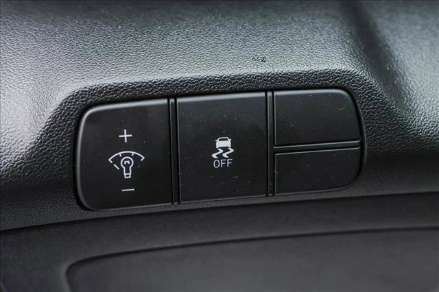 Certified 2024 Hyundai Elantra SEL image 13