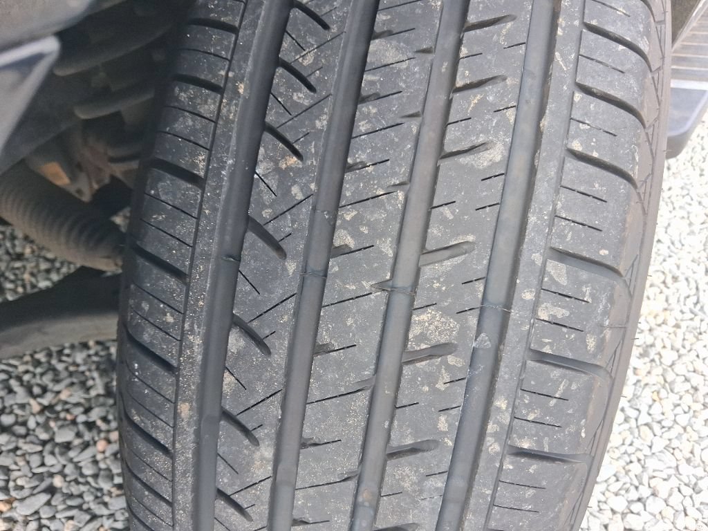 Used 2018 Ford Expedition XLT w/ Equipment Group 202A AWD/4WD image 16