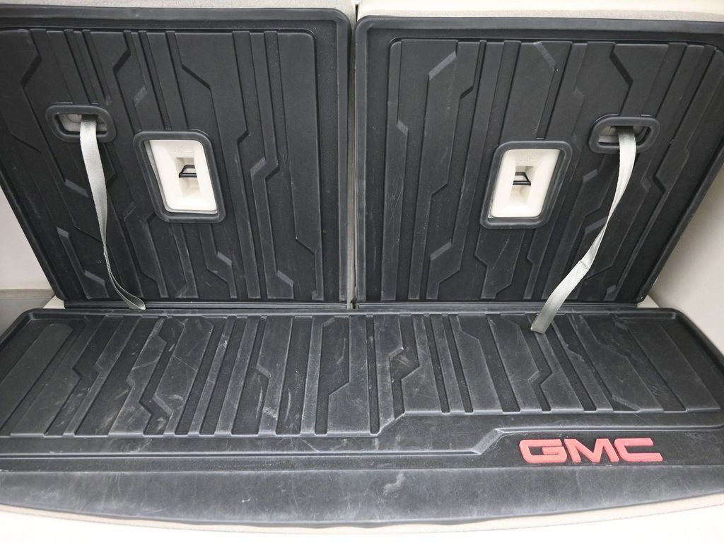 Used 2023 GMC Acadia Denali w/ Denali Ultimate Package image 10