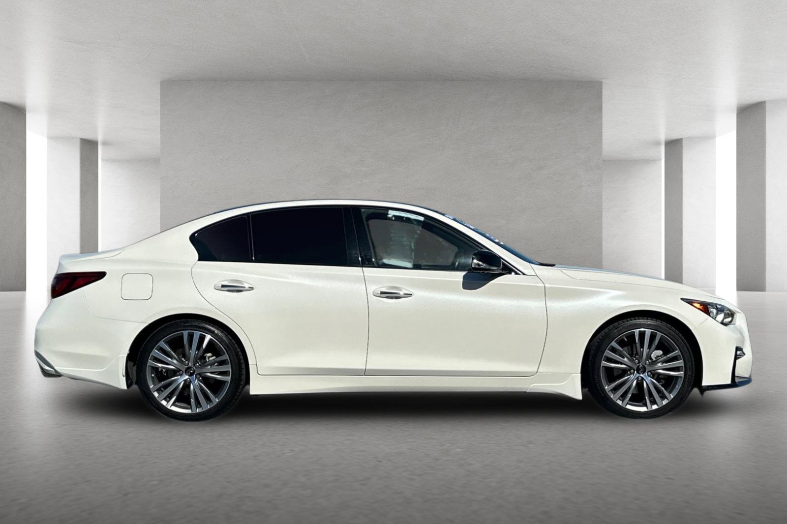 Used 2023 INFINITI Q50 Sensory RWD image 3