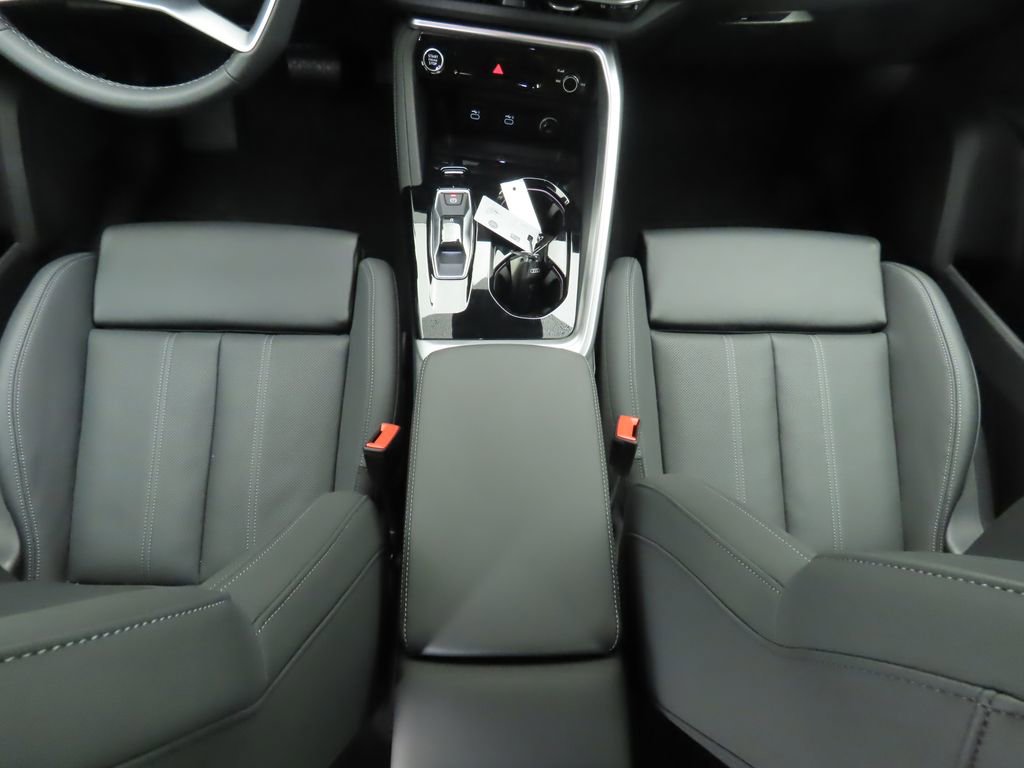 Used 2025 Audi Q5 Premium Plus w/ Premium Plus image 18