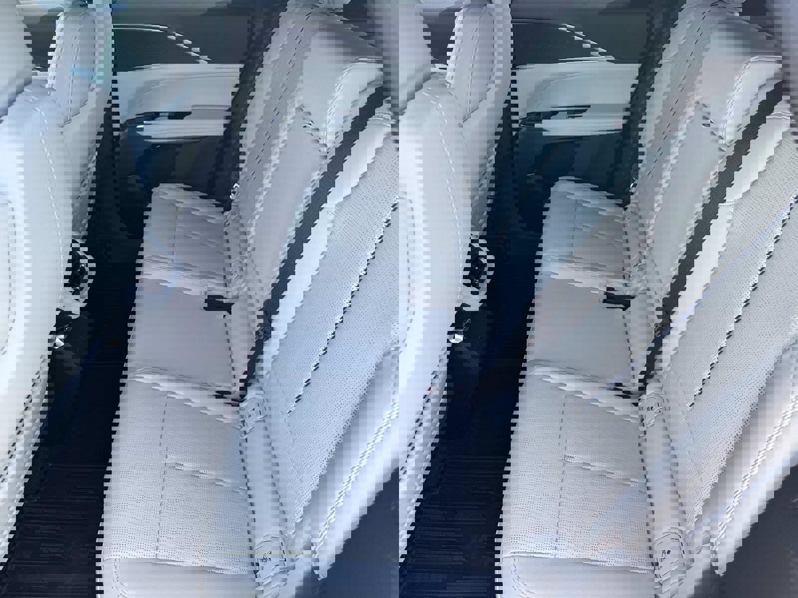 New 2025 Cadillac Lyriq Sport image 14