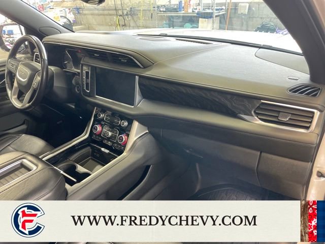 Used 2021 GMC Yukon Denali w/ Denali Premium Package image 38