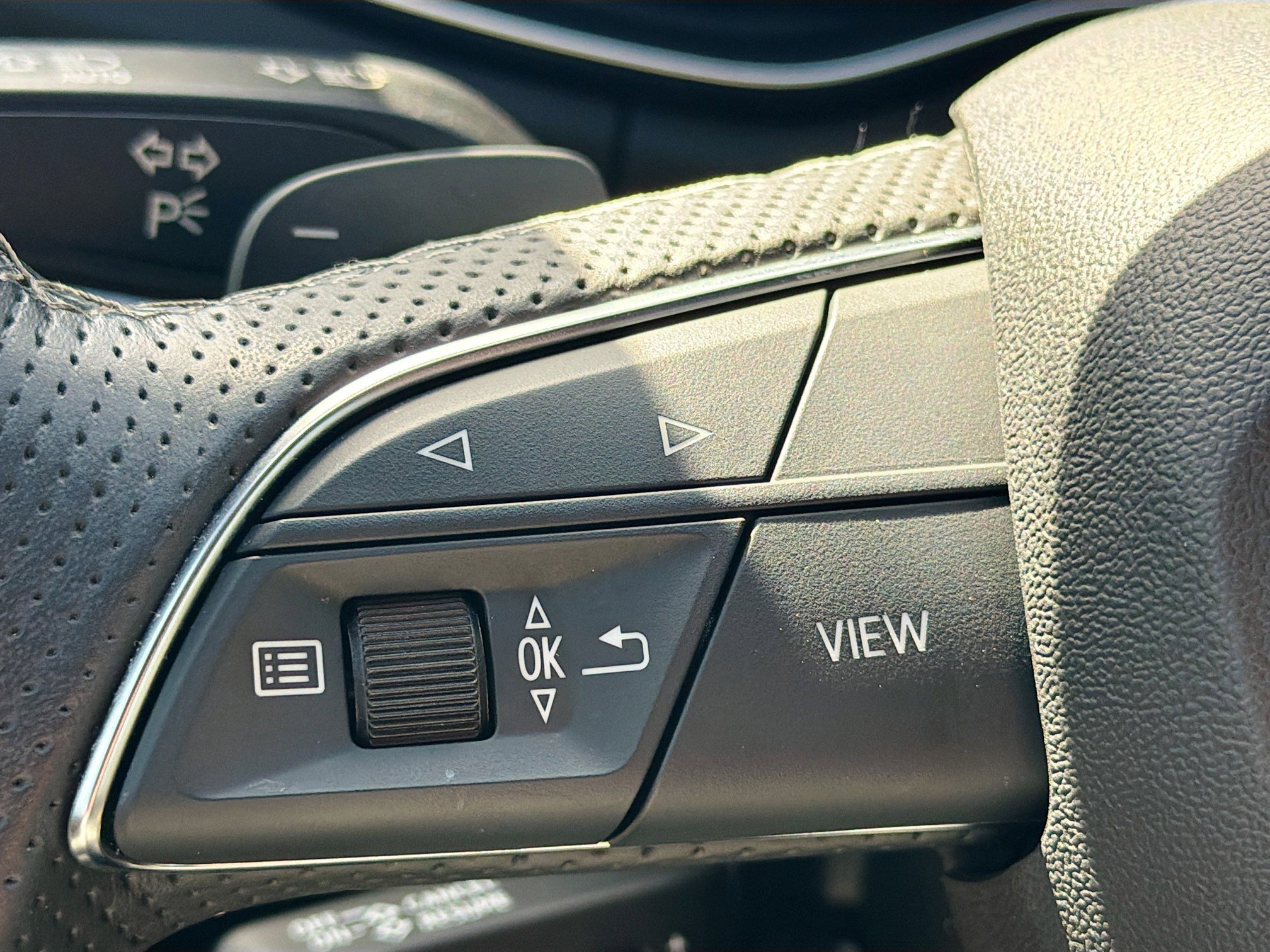 Used 2023 Audi SQ5 Prestige w/ Prestige Package image 36