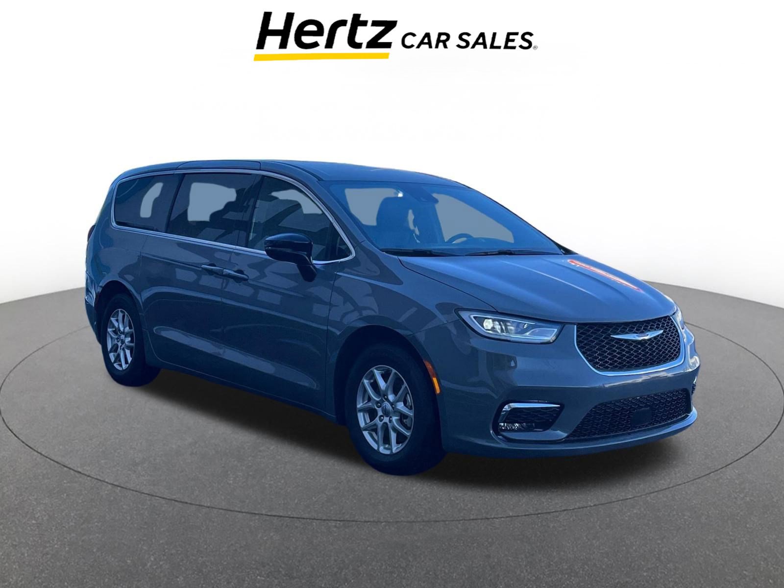 Used 2025 Chrysler Pacifica Select