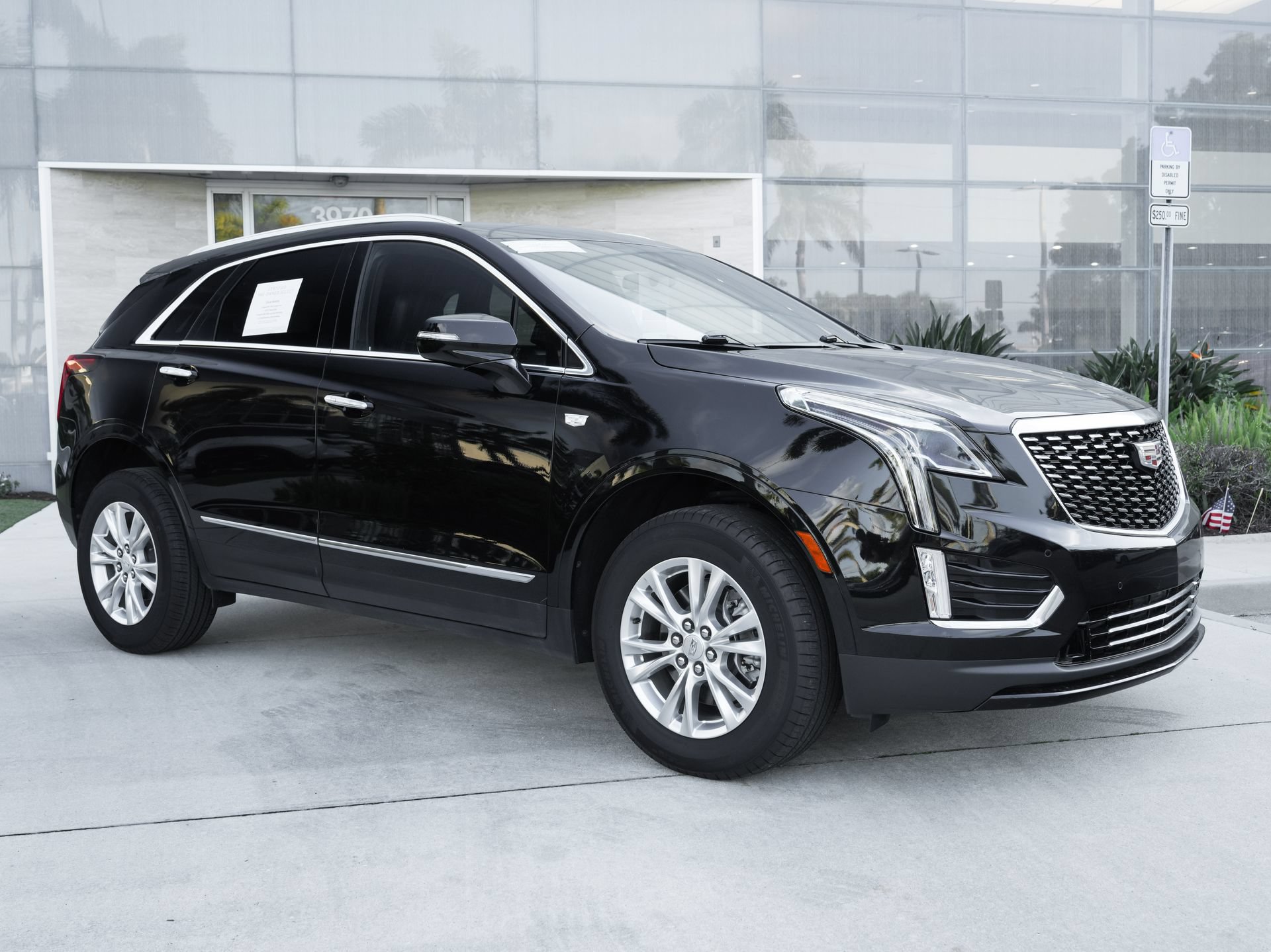 Used 2025 Cadillac XT5 Luxury FWD image 5