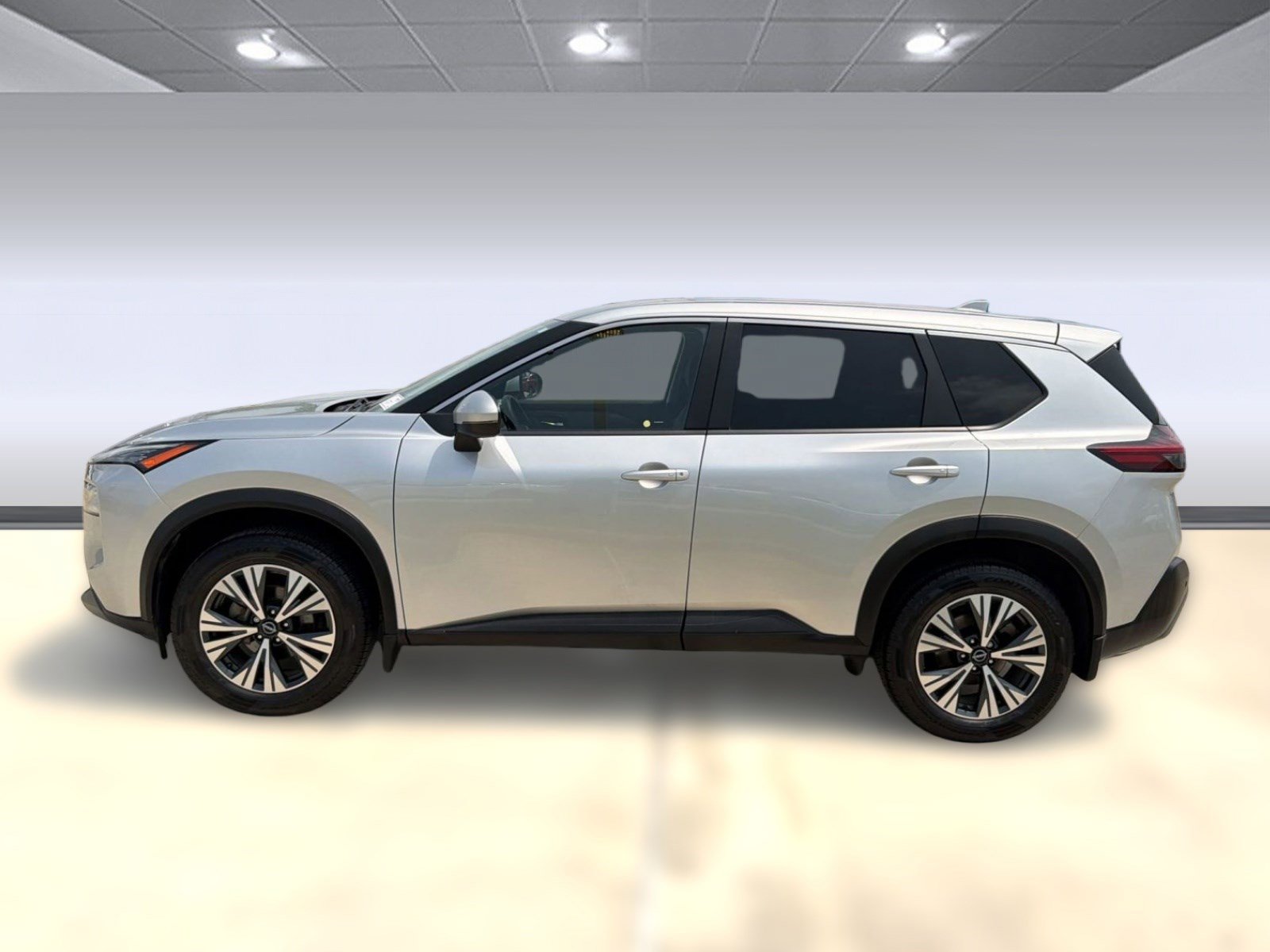 Used 2023 Nissan Rogue SV FWD image 2