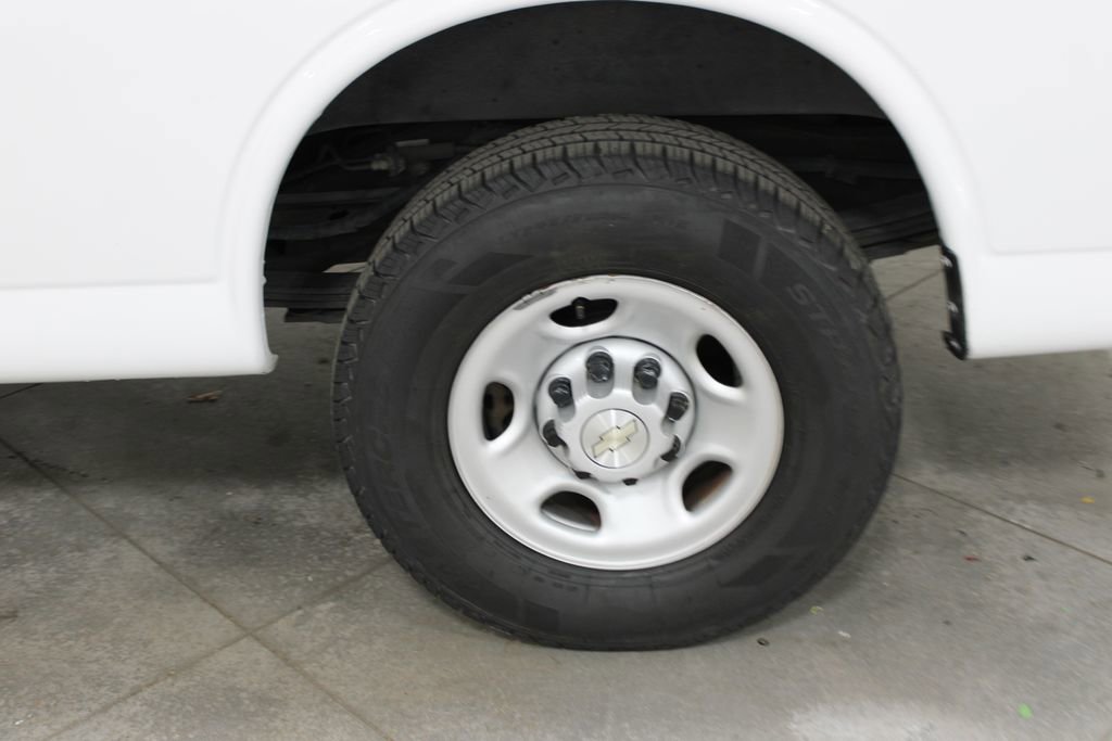 Used 2021 Chevrolet Express 2500 Extended w/ Driver Convenience Package image 41