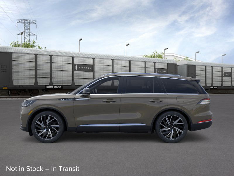 New 2026 Lincoln Aviator Reserve image 3