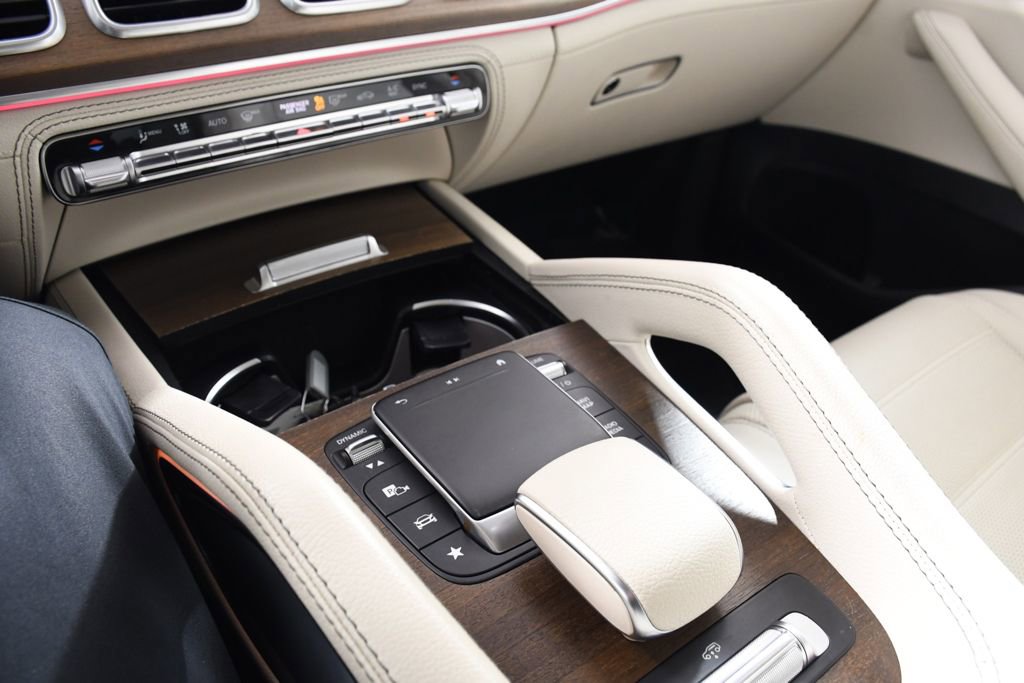 Used 2021 Mercedes-Benz GLS 580 4MATIC image 33