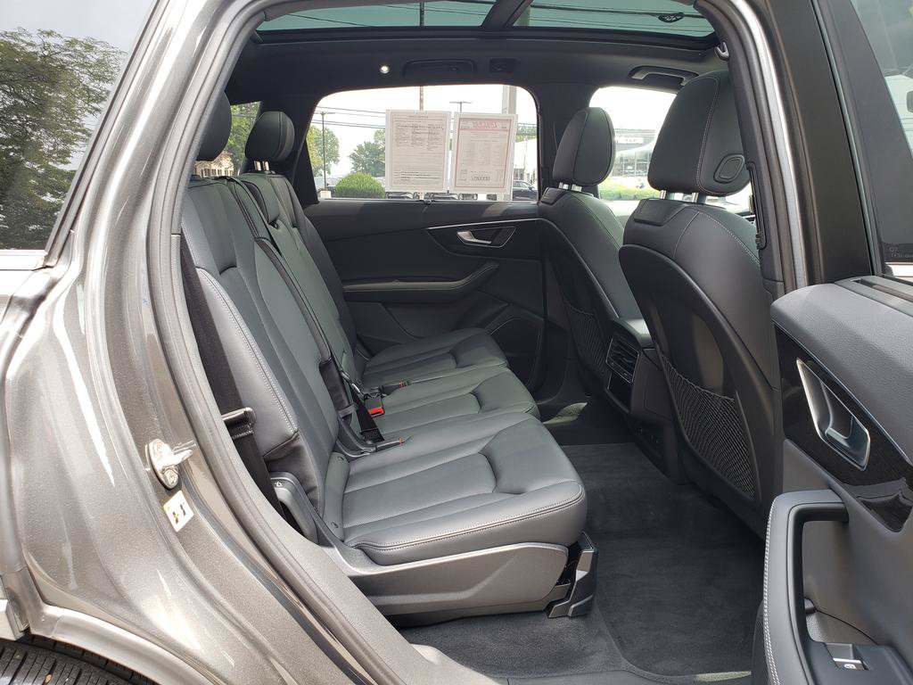 Used 2026 Audi Q7 3.0T Premium Plus AWD/4WD image 16