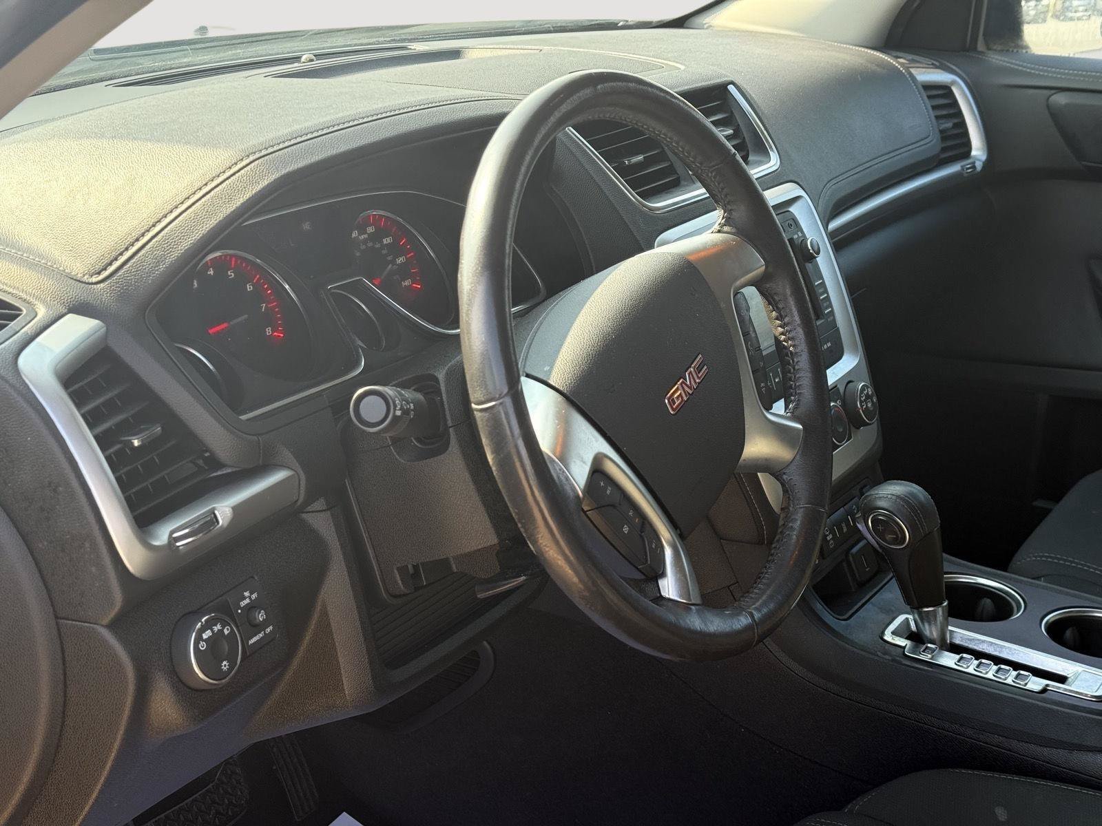 Used 2015 GMC Acadia SLE FWD image 13