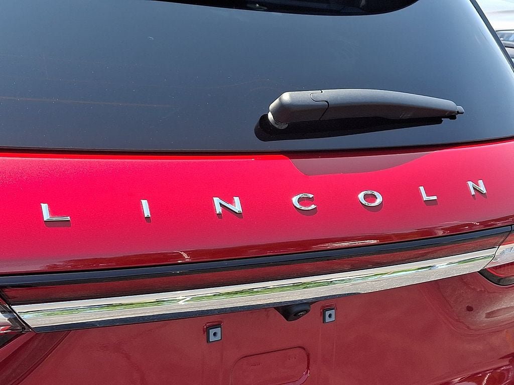 Certified 2025 Lincoln Corsair AWD image 30