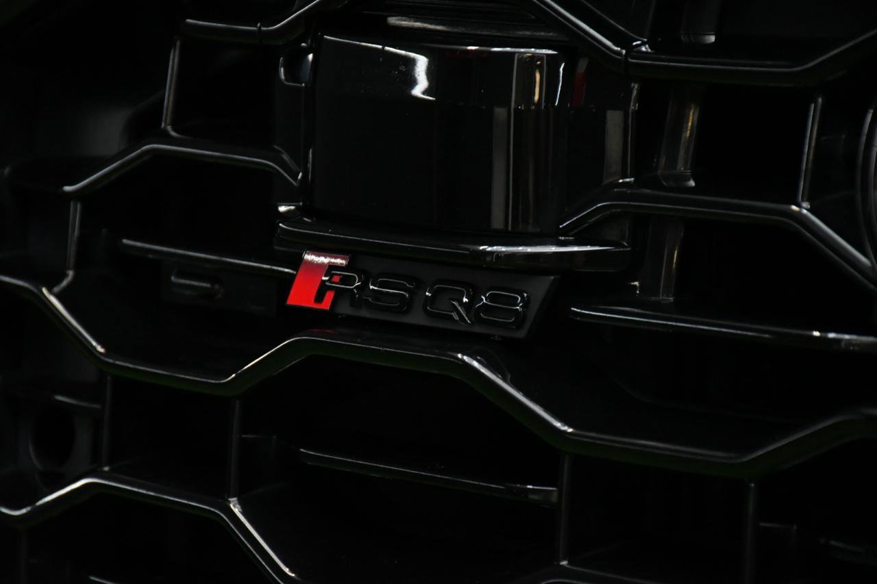 Used 2021 Audi RS Q8 w/ Black Optic Package image 7