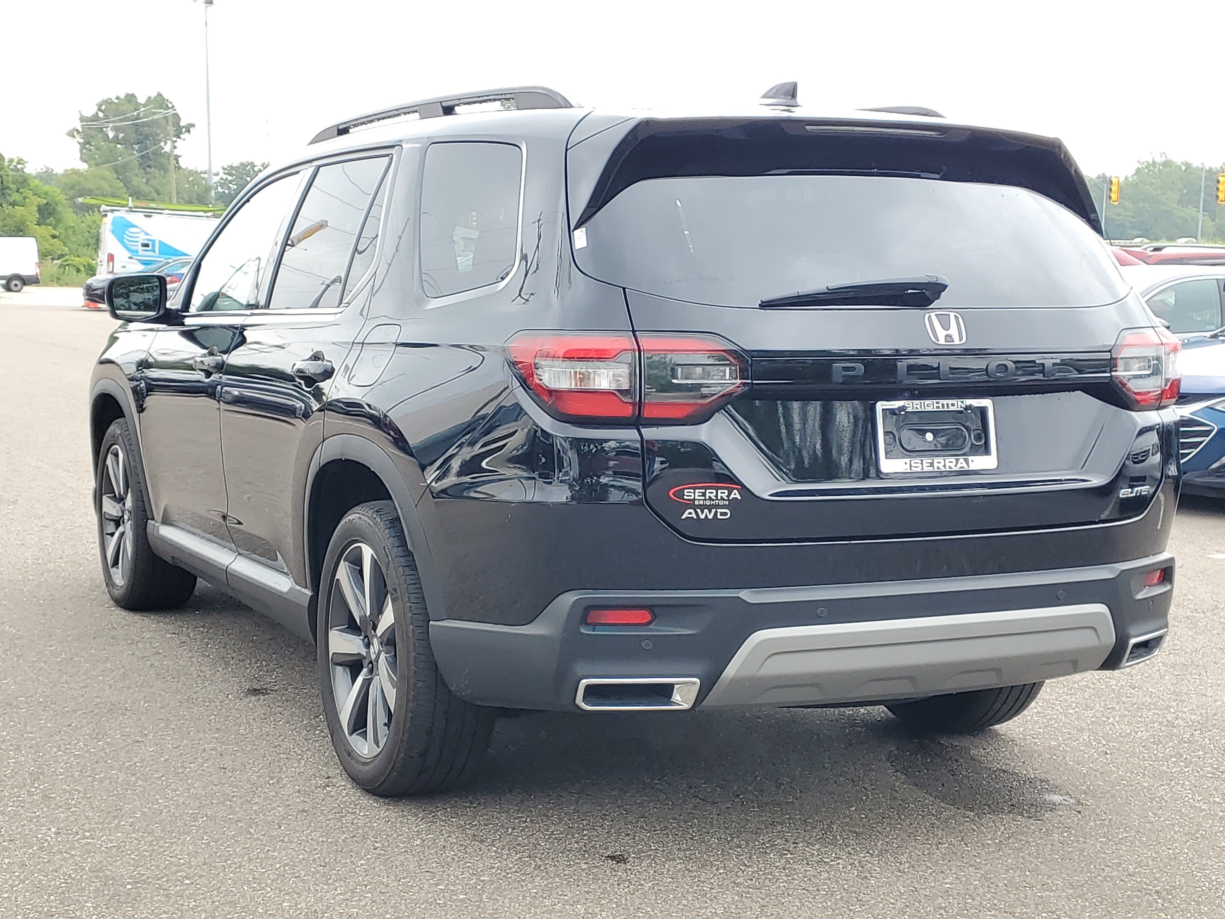 Certified 2025 Honda Pilot Elite image 2