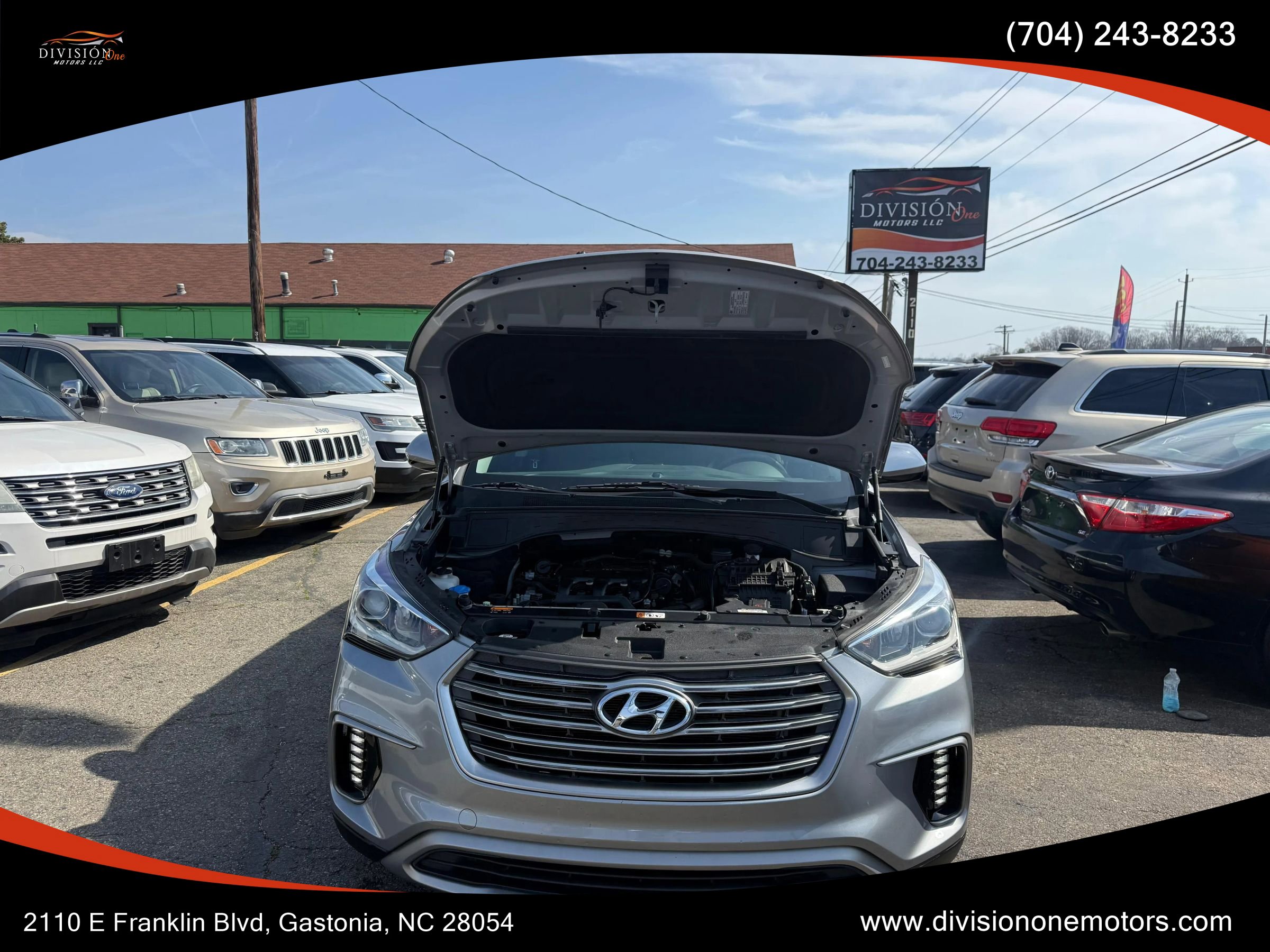 Used 2017 Hyundai Santa Fe SE FWD image 7