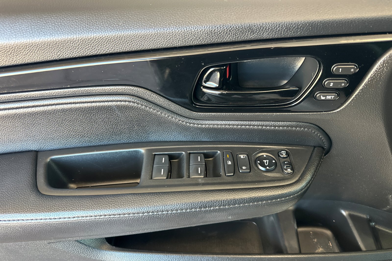 Used 2024 Honda Odyssey Elite image 8