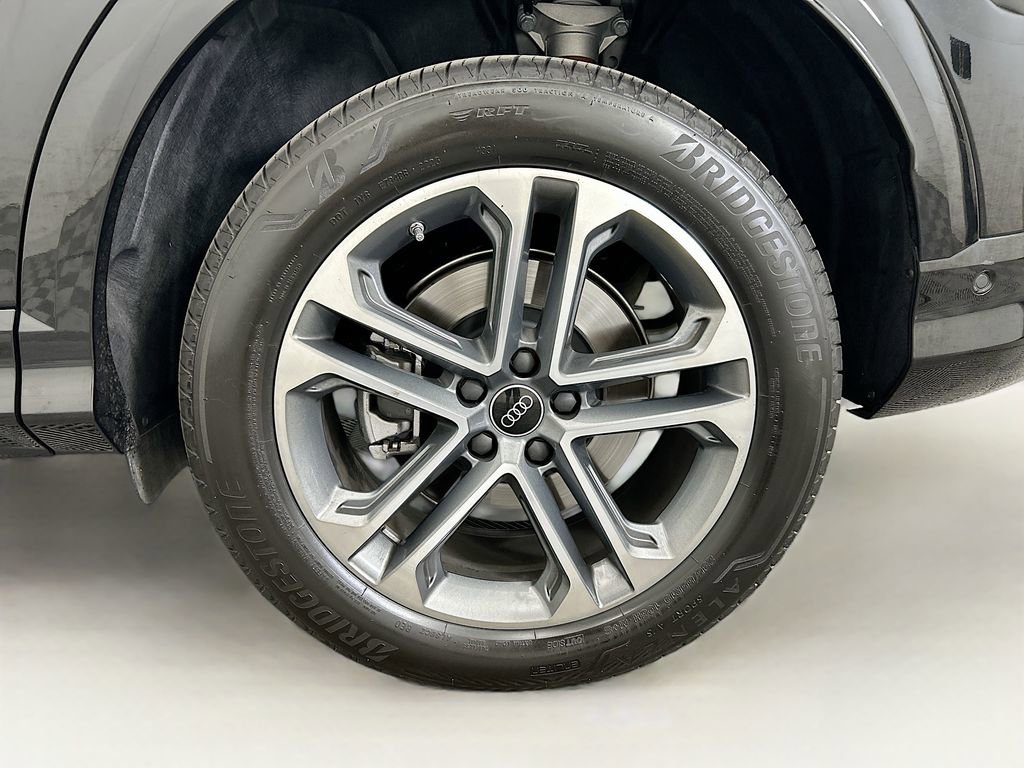 Used 2025 Audi Q5 Premium Plus w/ Premium Plus image 31