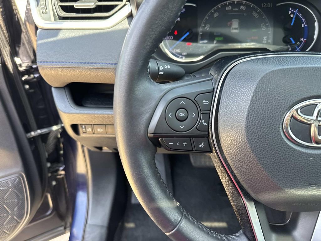 Used 2020 Toyota RAV4 XSE w/ Carpet Mat Package image 25