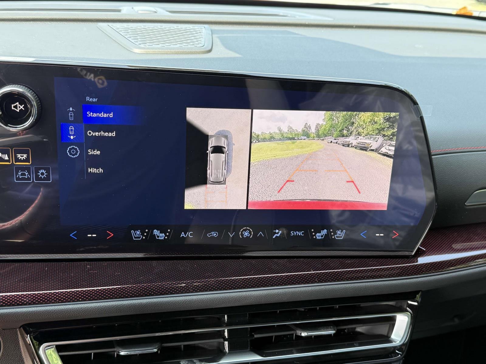 New 2026 Chevrolet Traverse RS w/ LPO, Floor Liner Package image 10