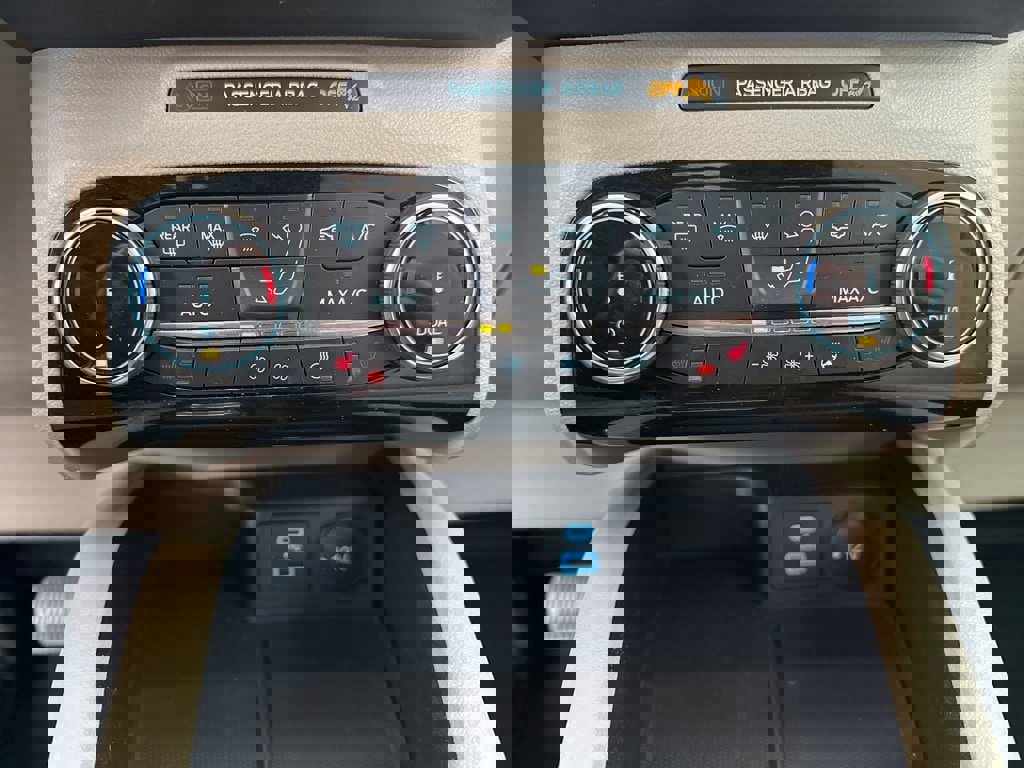 Used 2022 Ford Escape SEL image 22