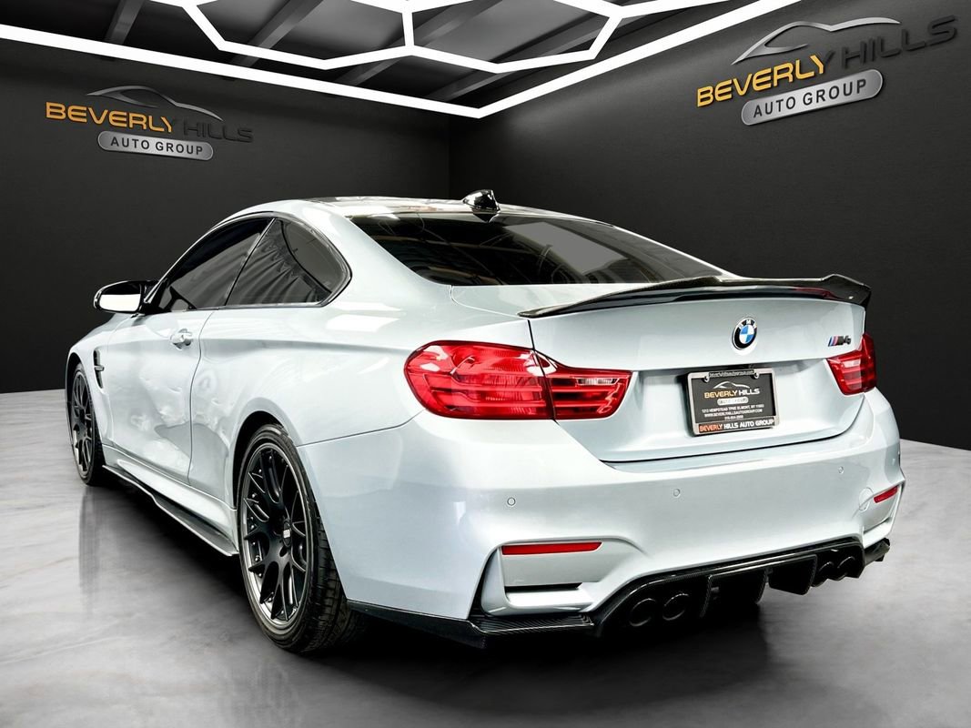 Used 2017 BMW M4 Coupe w/ Executive Package RWD image 3