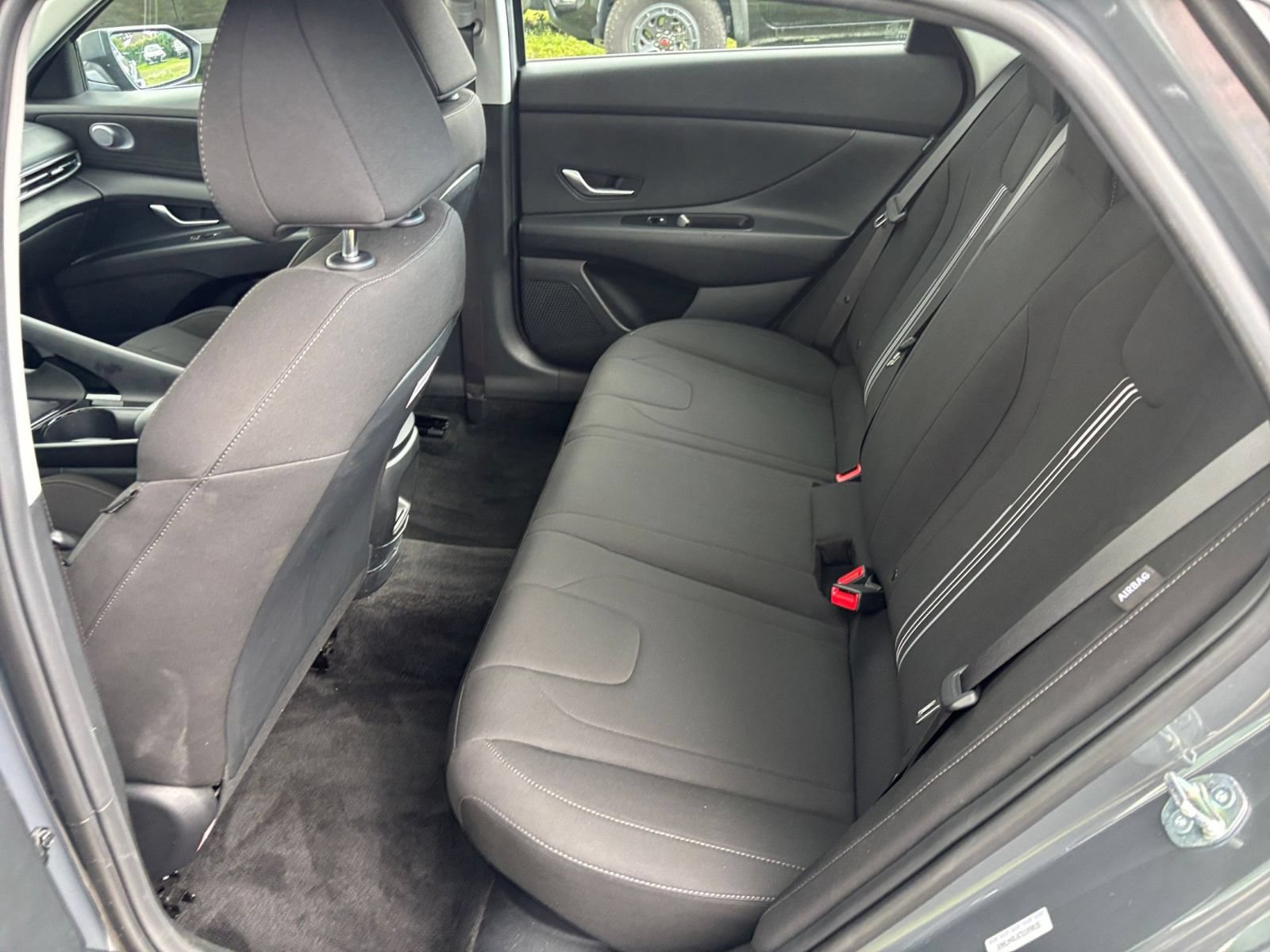 Used 2026 Hyundai Elantra Hybrid FWD image 27
