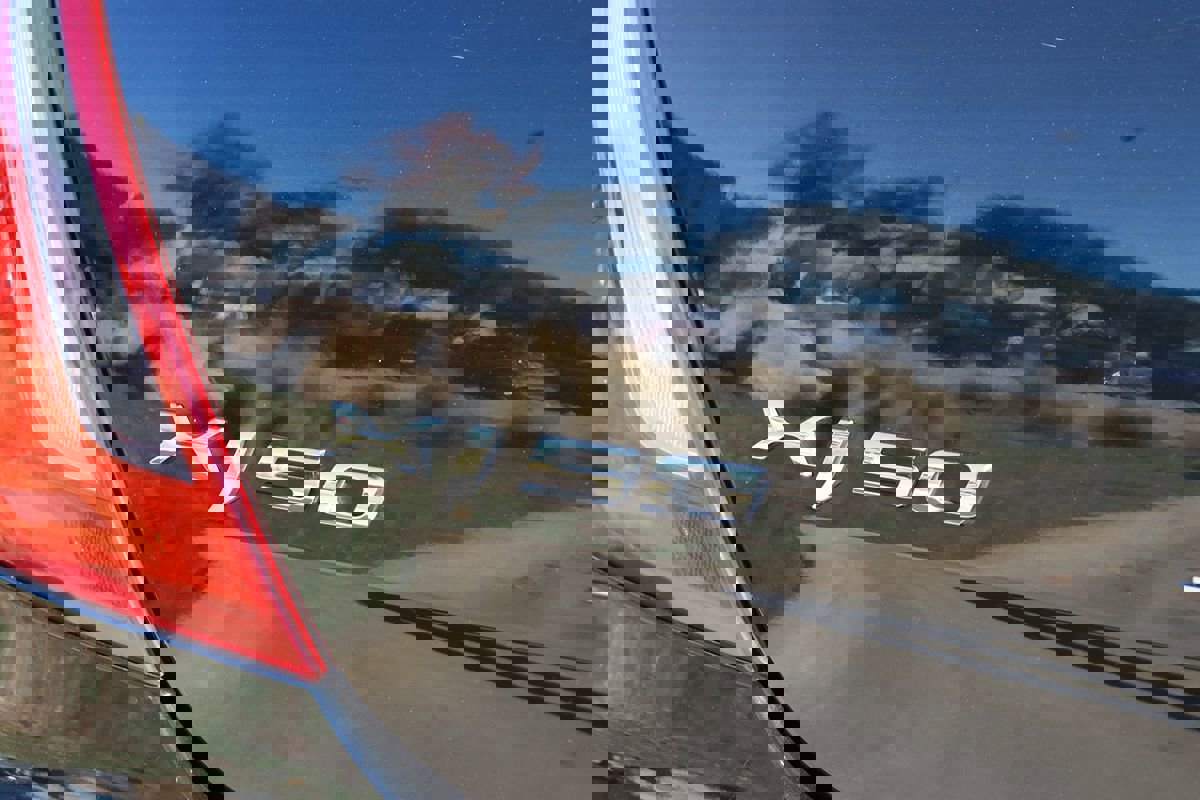 Used 2019 Jaguar XJ L Portfolio image 11