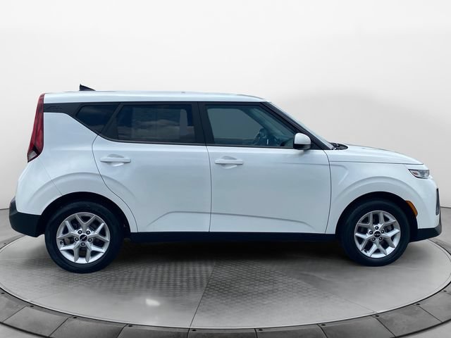 Used 2022 Kia Soul LX w/ Technology Package FWD image 6