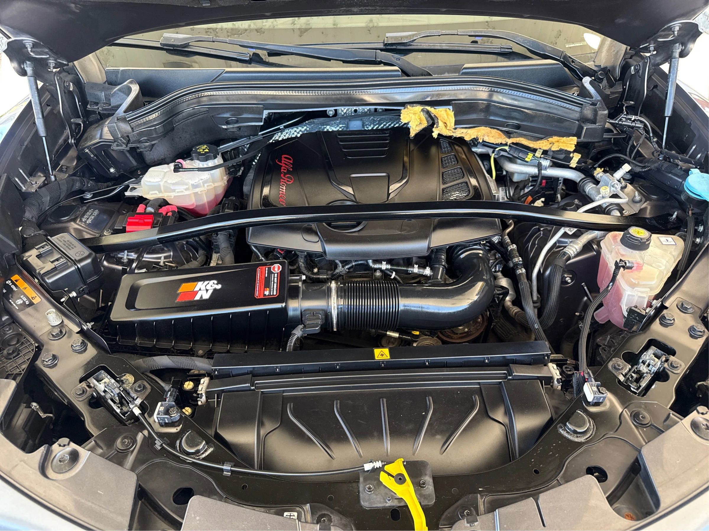 Used 2018 Alfa Romeo Stelvio Ti AWD/4WD image 13