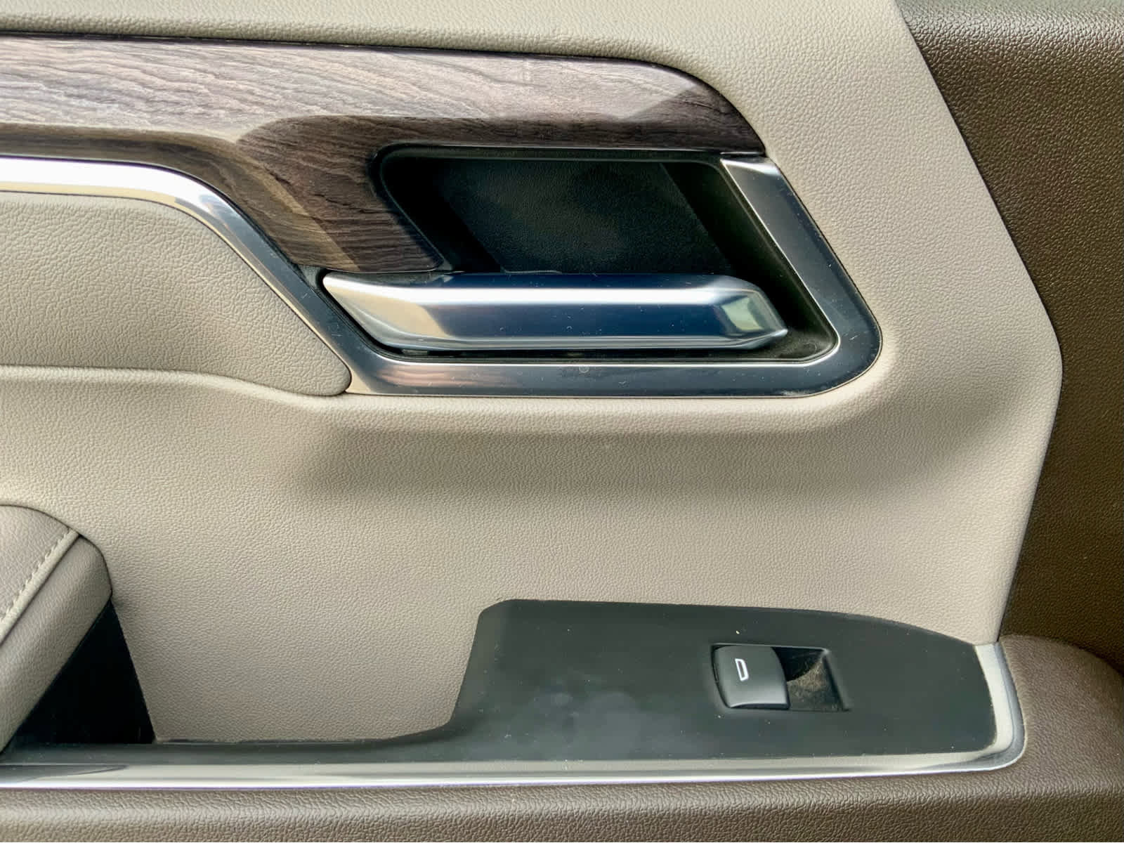 Certified 2023 Chevrolet Silverado 1500 LTZ w/ Technology Package image 55