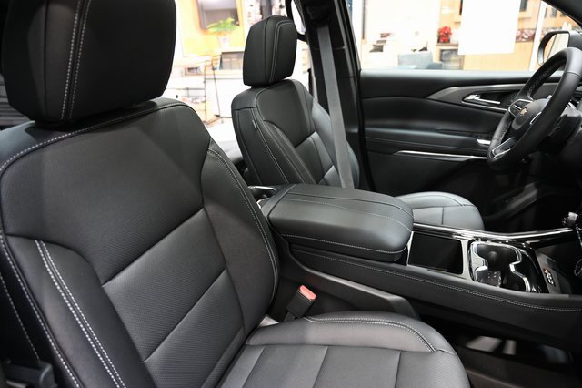 New 2026 Chevrolet Traverse LT w/ Sun and Wheel Package image 8