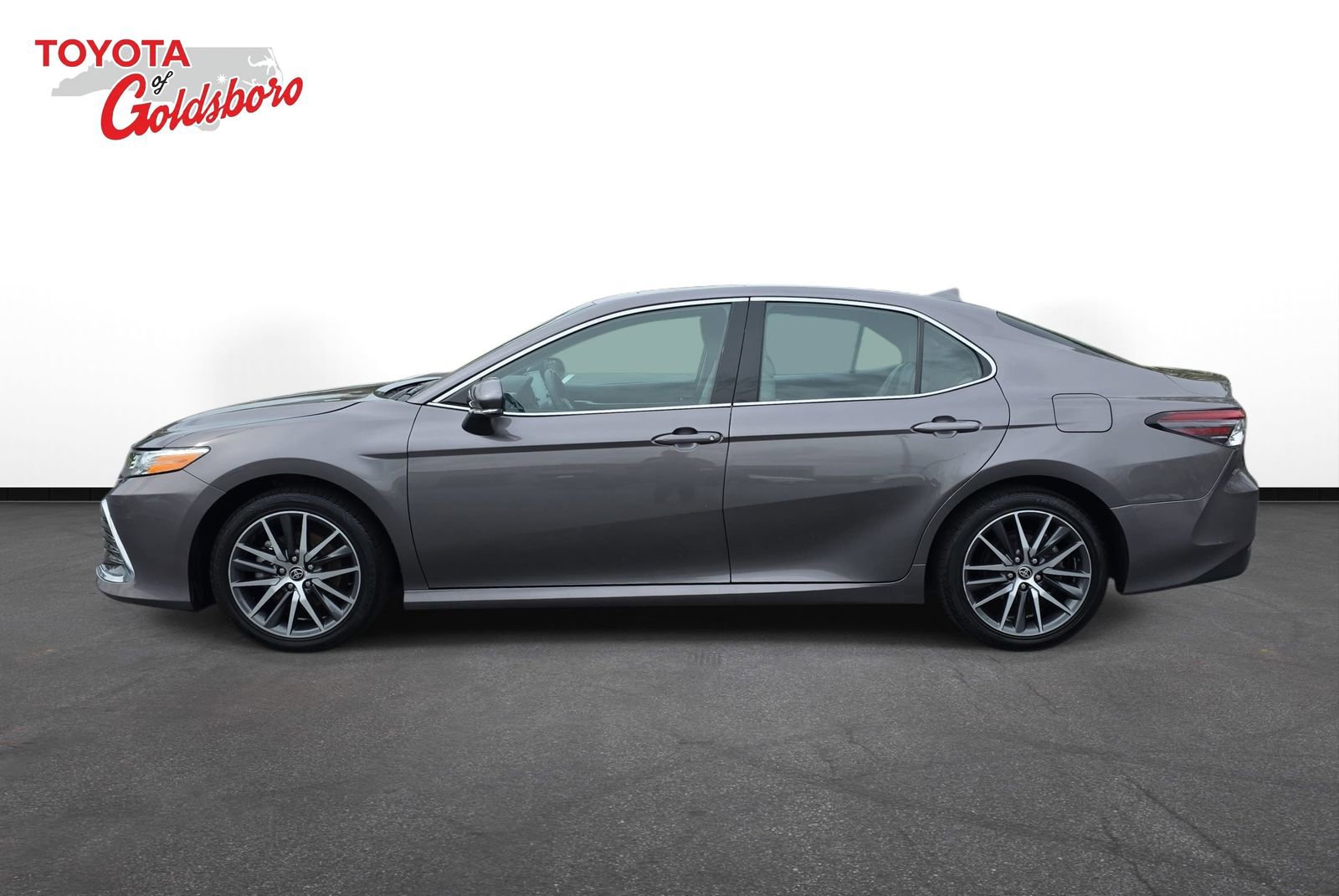 Used 2024 Toyota Camry XLE image 8