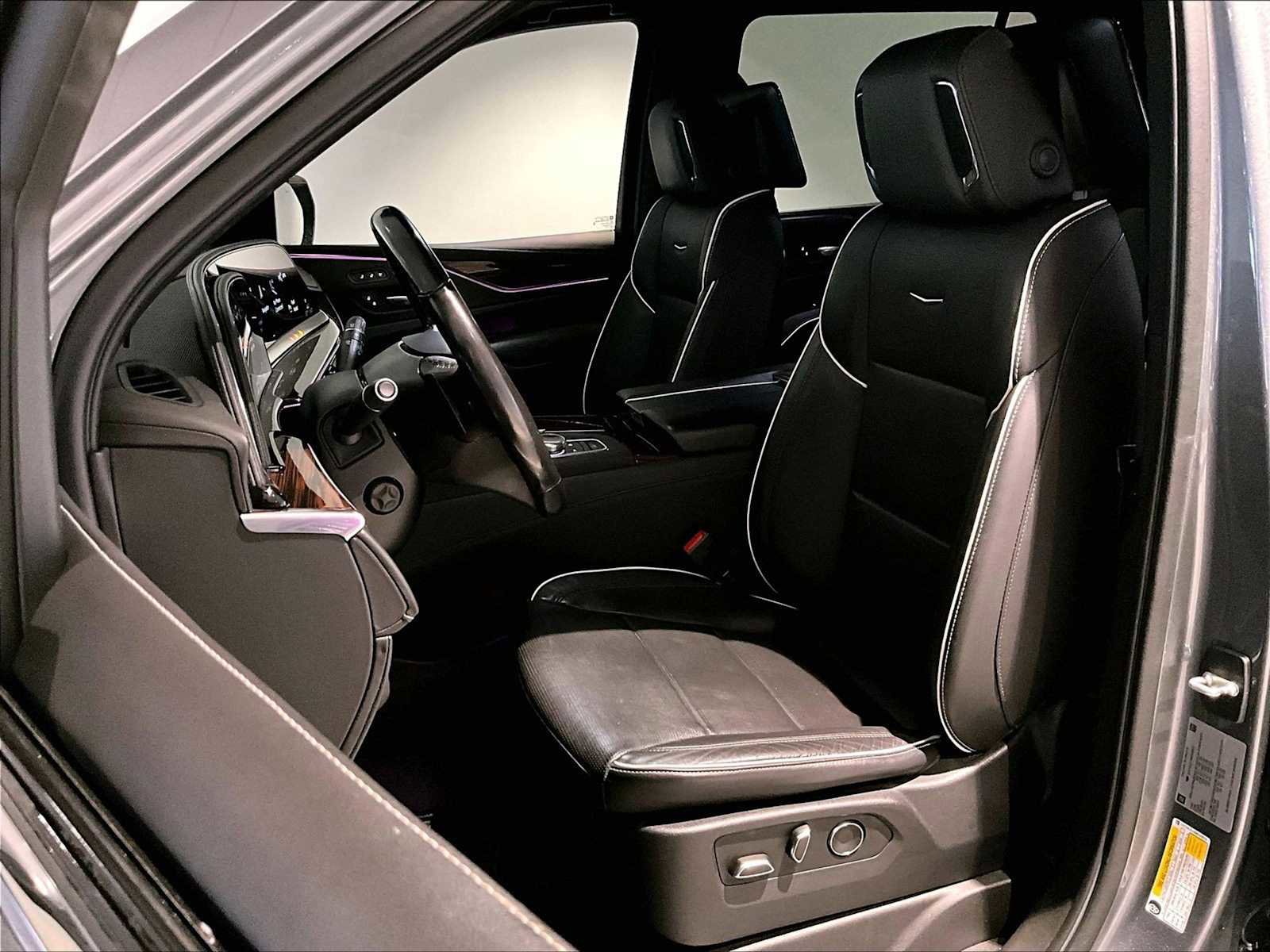 Used 2021 Cadillac Escalade ESV Premium Luxury w/ Driver Assist Tech Package image 8