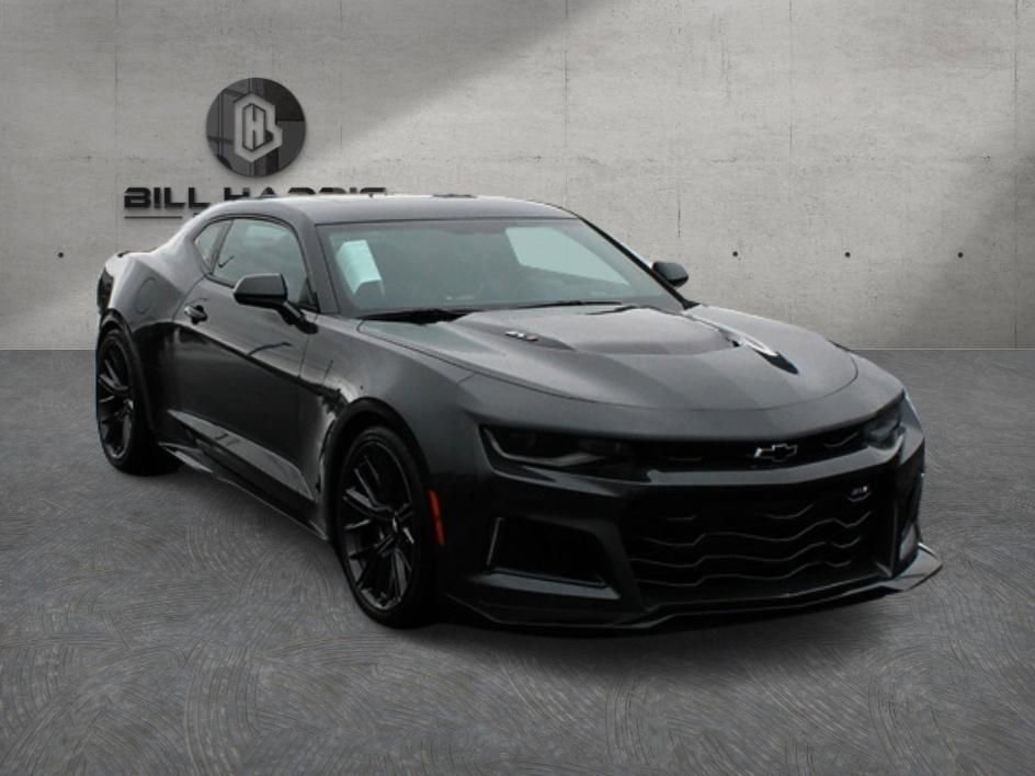 Used 2018 Chevrolet Camaro ZL1 image 3